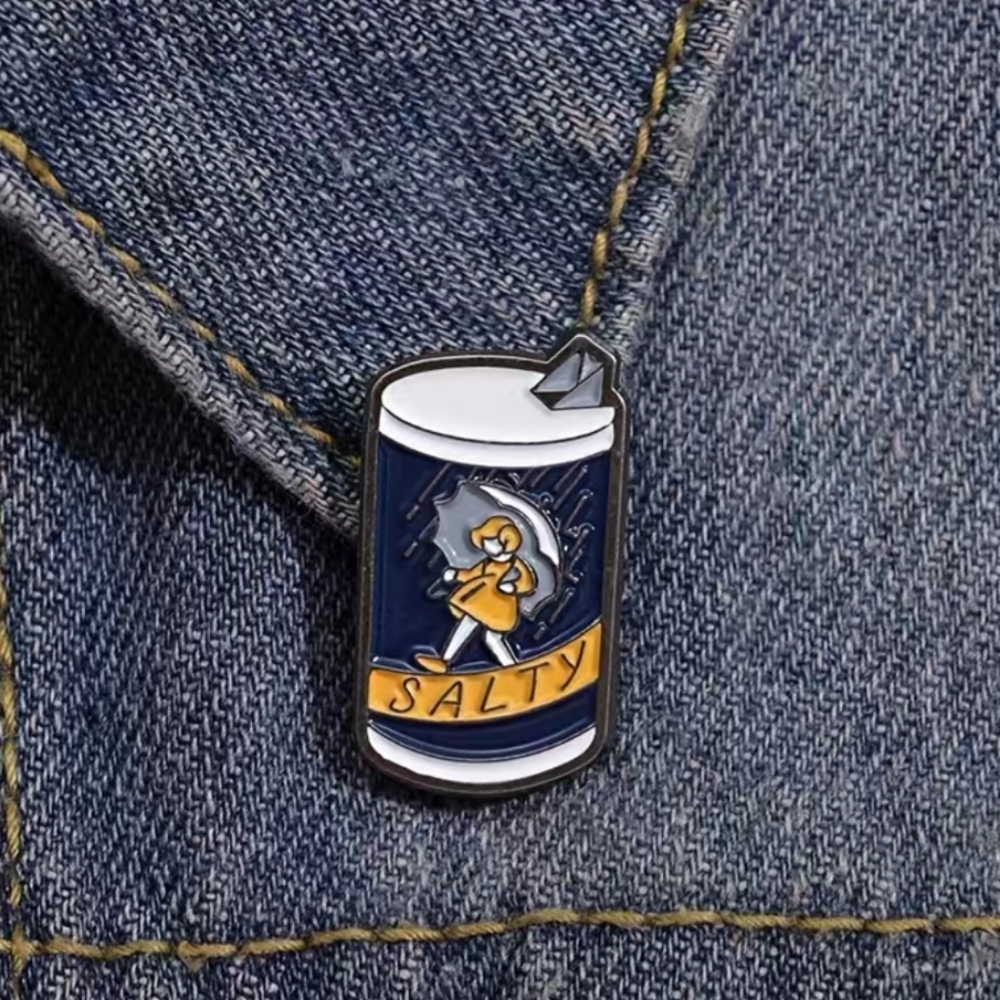 Salty 🧂 pin brooch - Picture 2 of 5